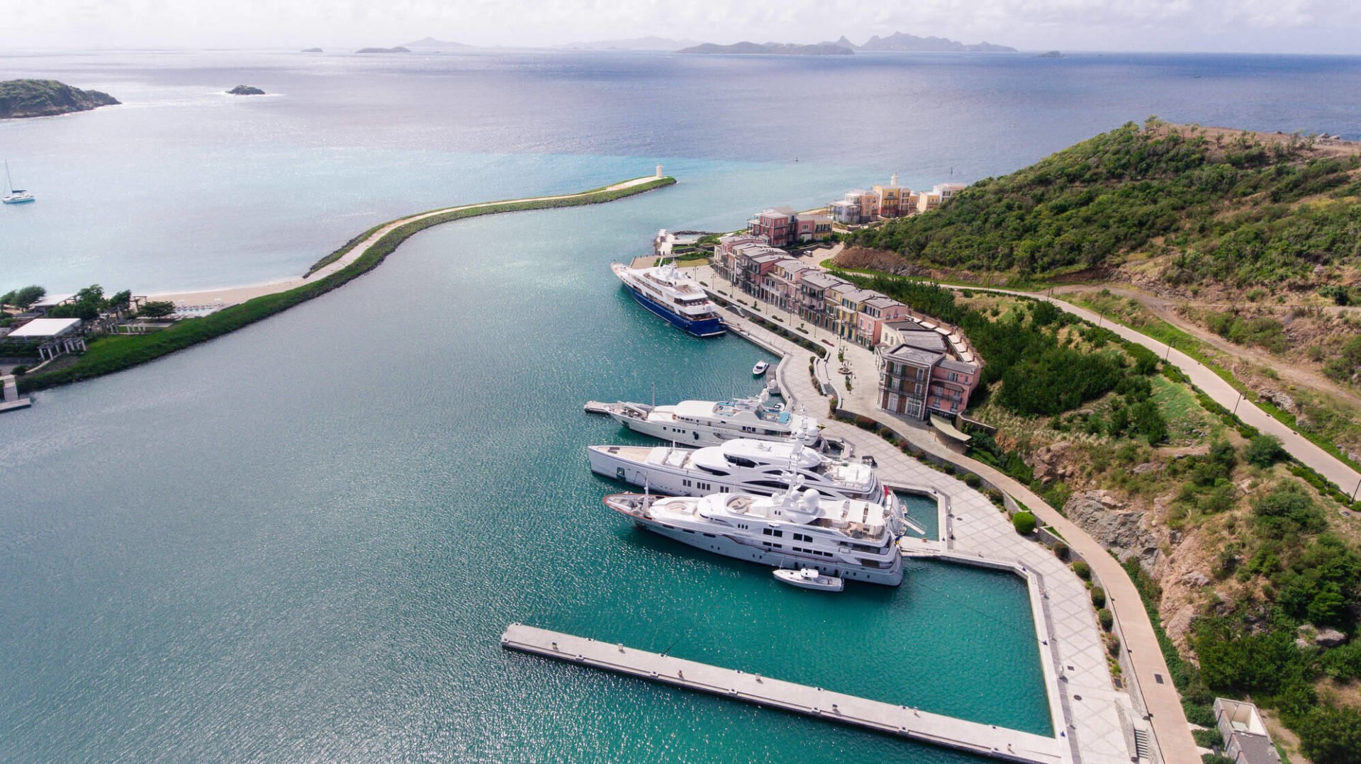 sandy lane yacht club and marina in glossy bay